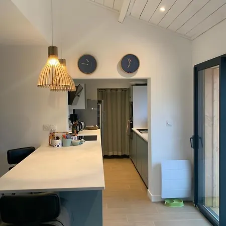 - Montalivet Les Bains - 450m Ocean Villa